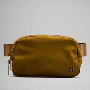 Lululemon Everywhere Belt Bag NWT